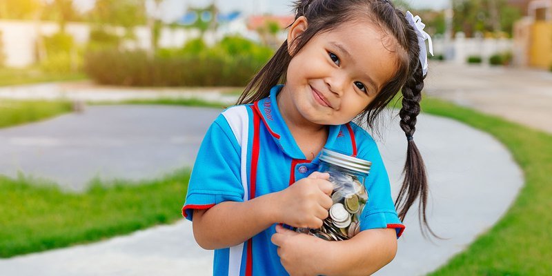 Girl-Jar-Coins-HEADER-shutterstock-583567750.max-800x600