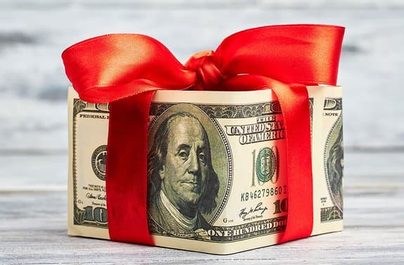 Giving cash is more thoughtful than gift cards