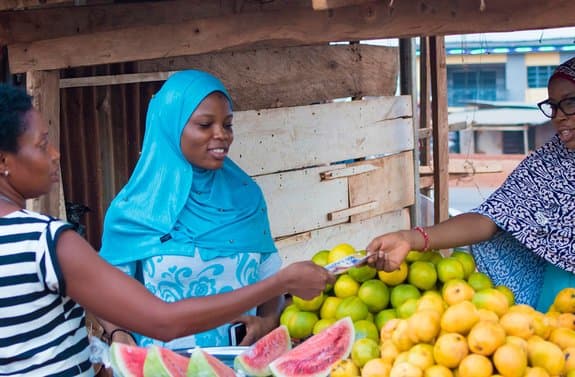 Cash empowers women - particularly in a crisis, finds Cash Relief for Women and Girl (IRC, 2017)