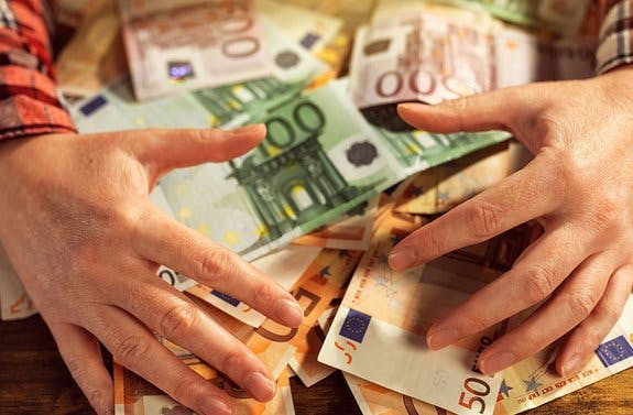 German researchers find cash irreplaceable