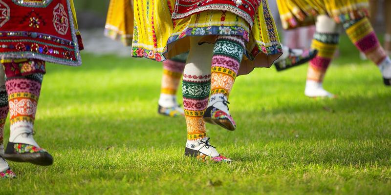 Estonia-folk-dance-HEADER-shutterstock-49379474.original_vARRH2Z