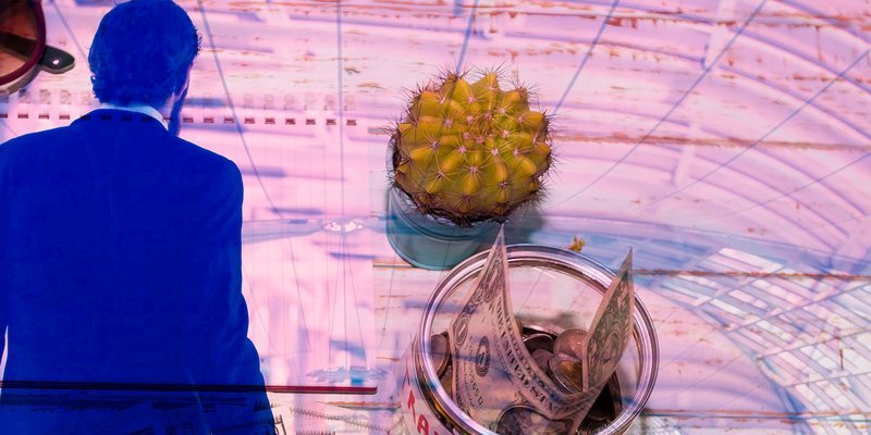 SI-bizman-travel-cash-HEADER-1-shutterstock-.max-800x600