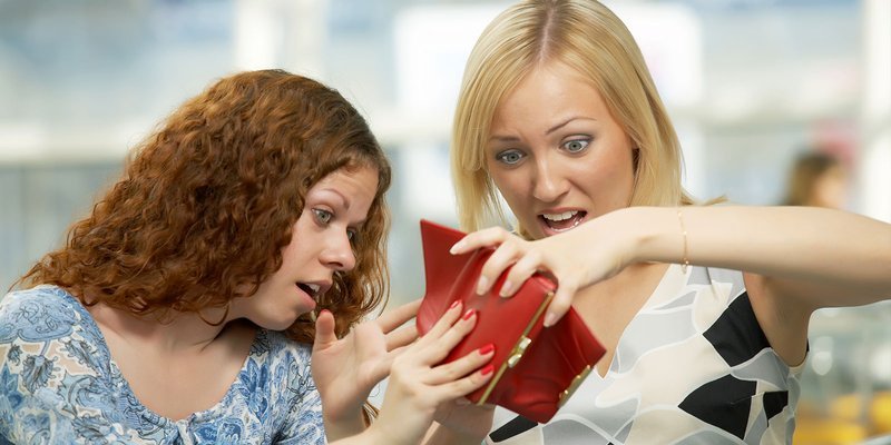 Women-Empty-Wallet-HEADER-shutterstock-25071.max-800x600