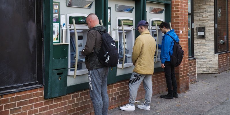 canada-toronto-atm.max-800x600