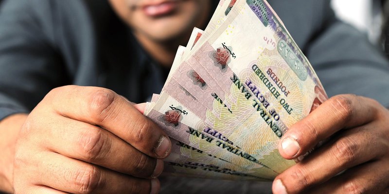 egyptian-cash-man-HEADER-shutterstock_97519493.original (1)
