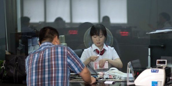 getty_china_cashier_girl_456015172.max-800x600