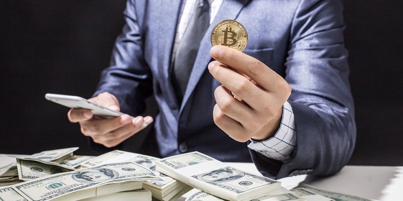 headless-man-bitcoin-cash-phone-HEADER-shutt.max-800x600