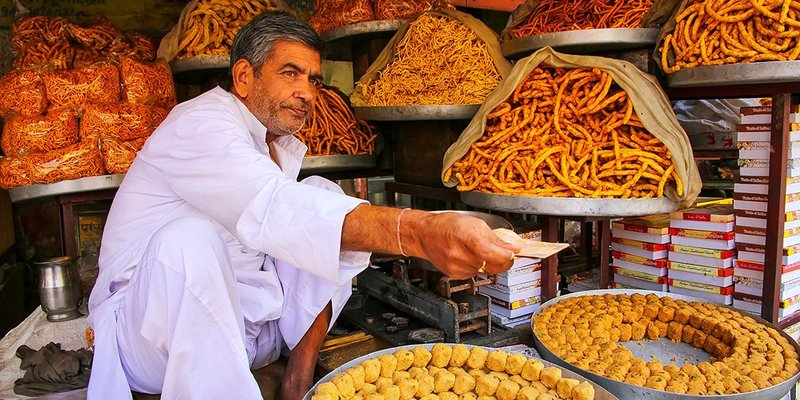 india-street-food-1140x750.jpg