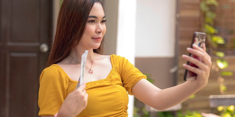 insta-cash-1140x750_u1HUFwO.original (1)