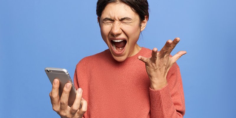 phone-outrage.max-800x600