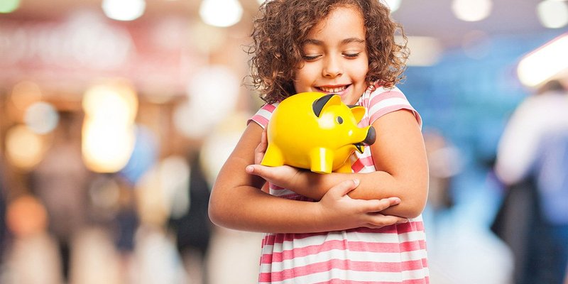 piggy-hug-1140x750.original