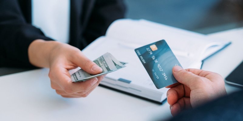 professionals-cash-card-HEADER-shutterstock-135.original