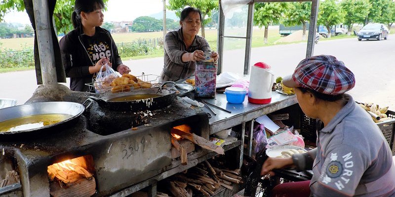 vietnam-hawker-1140x750.max-800x600