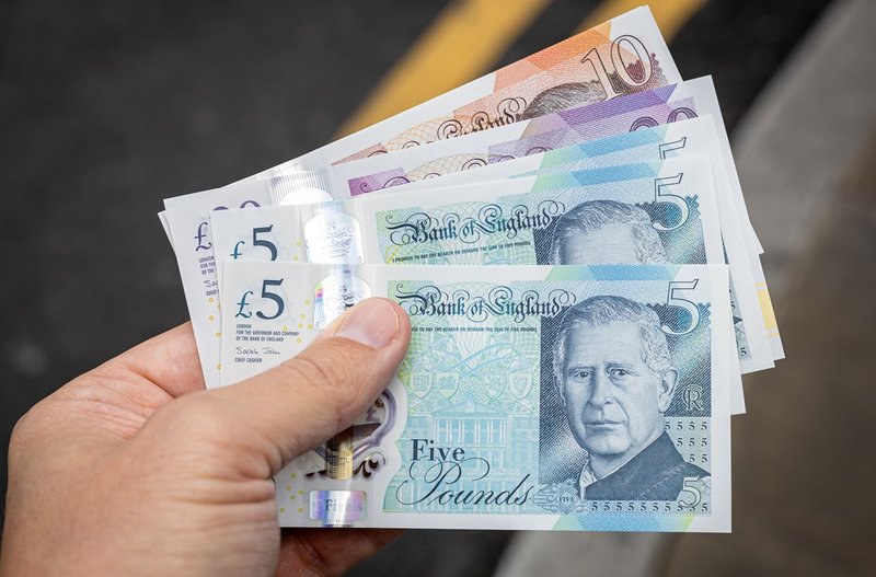 Welsh Government Committee Says Cashless Businesses Are Discriminatory